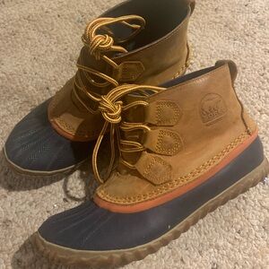 Sorel size 6.5 women’s cute Out N About plus rain boot great condition